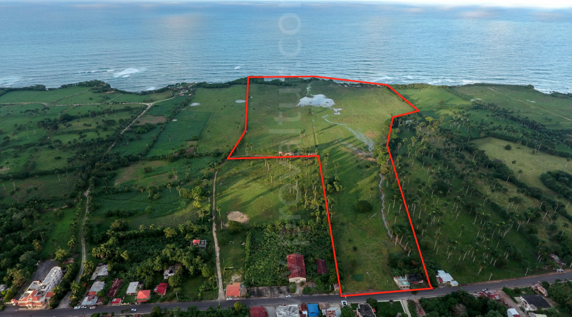 70 acres beach lot at Abreu