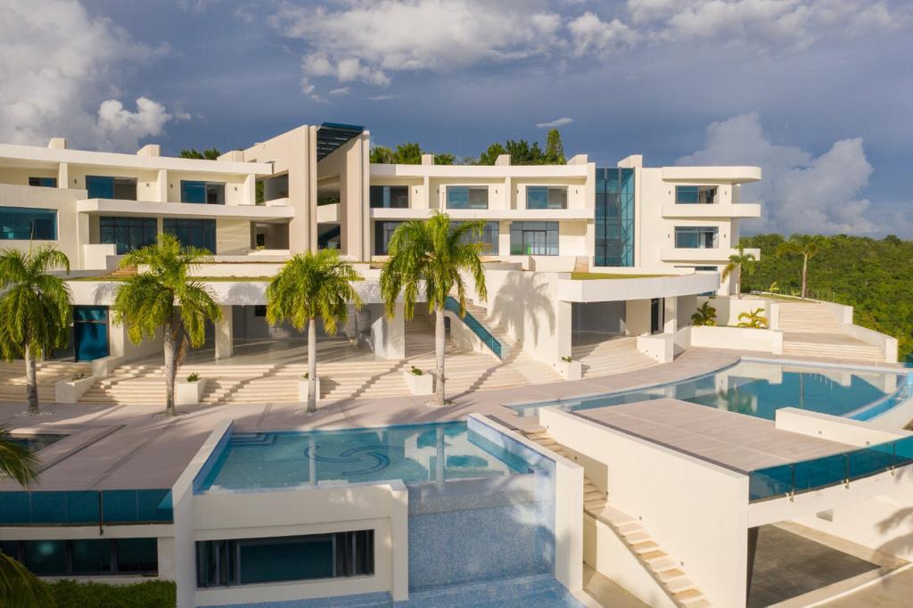 MILLION DOLLAR VIEWS ! Contemporary Tropical Hillside Mega Mansion