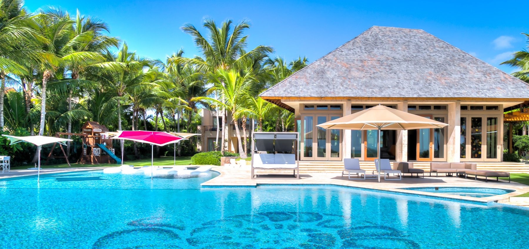 Oceanfront Arrecife Villa with fabulous Amenities and 7 bedrooms