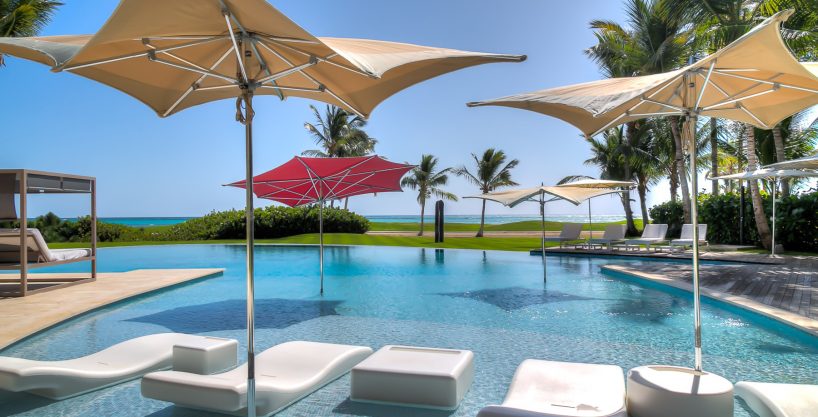 Oceanfront Arrecife Villa with fabulous Amenities and 7 bedrooms