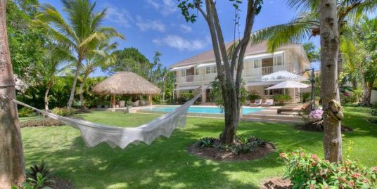 Idyllic Golfview Villa with Private Pool in Puntacana Resort And Club