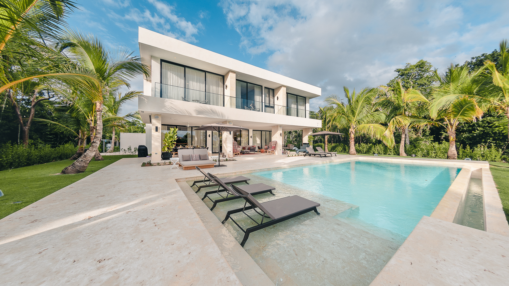 6 Bedroom Contemporary Villa for sale at Puntacana Resort and Club