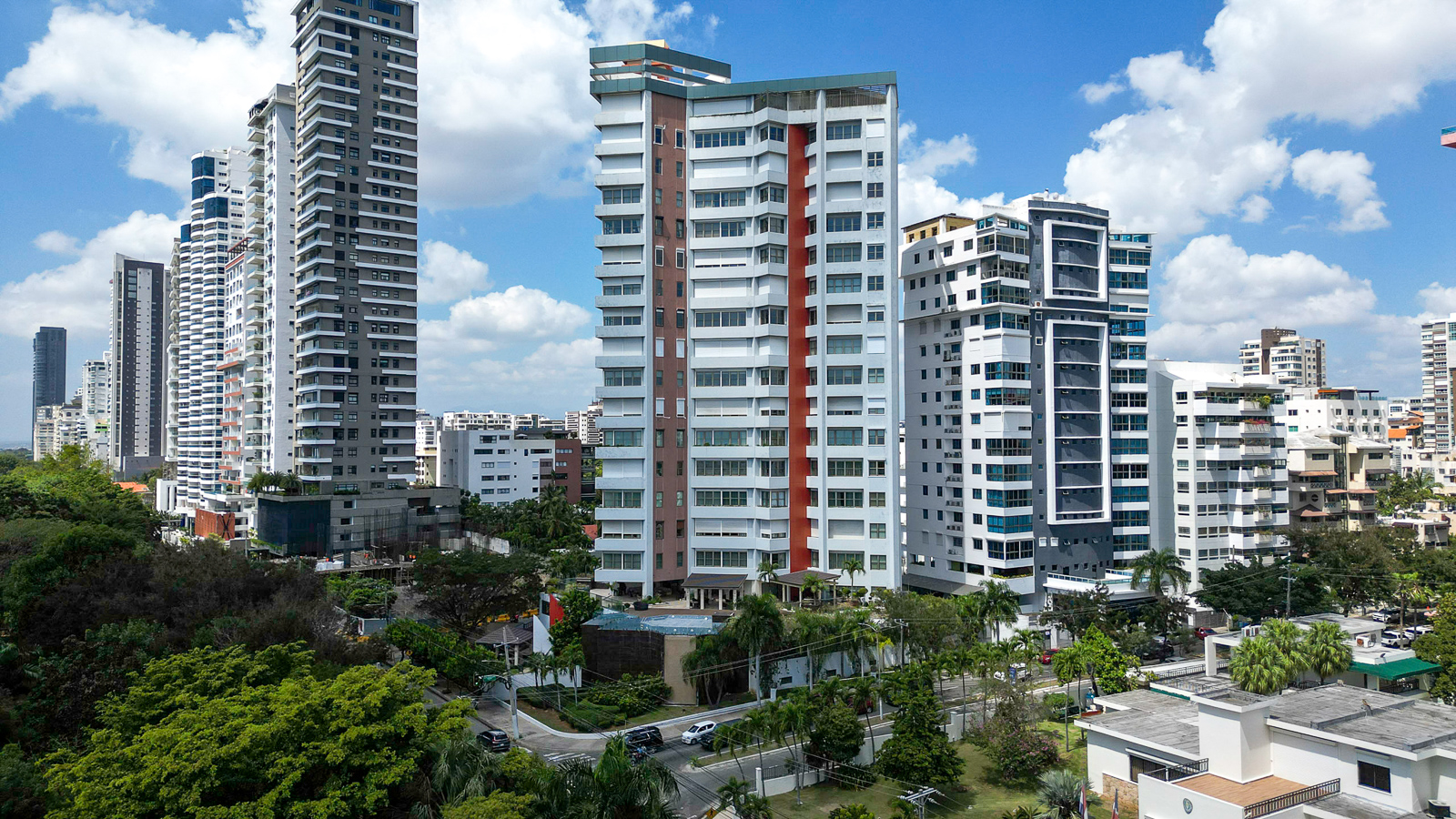 Penthouse de Lujo con Vistas al Mar en Los Cacicazgos